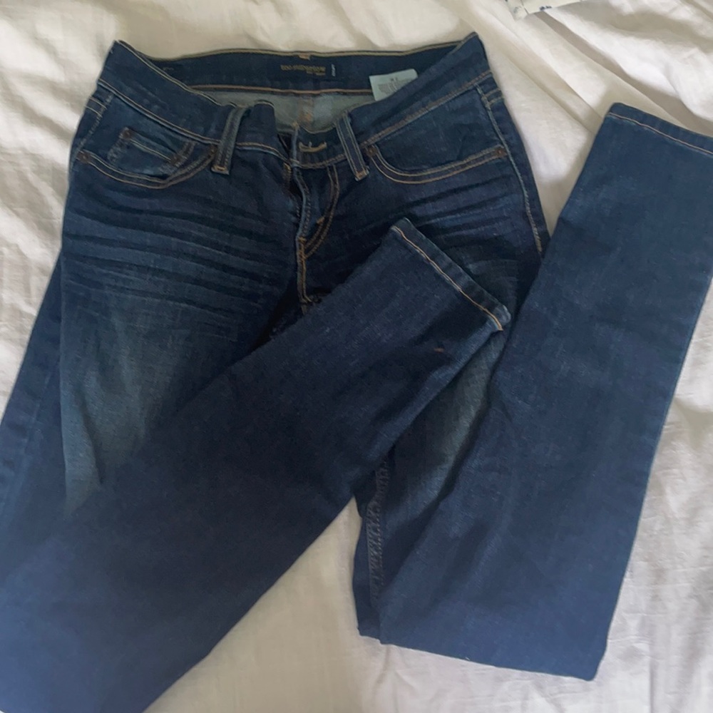 Levi’s dark wash jeans